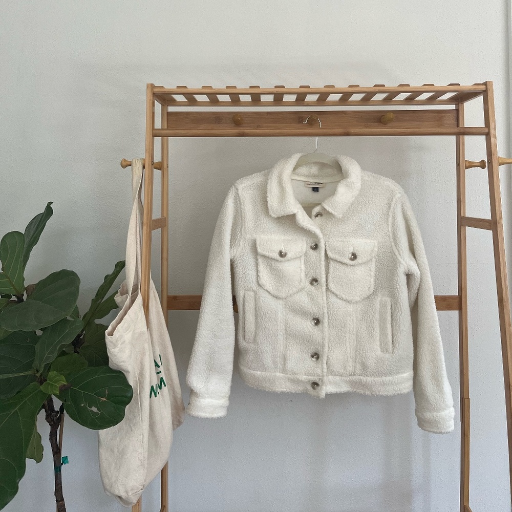 Universal Threads Cream Sherpa Jacket NWOT